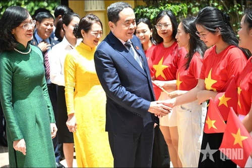 Chủ tịch Quốc hội Trần Thanh Mẫn và phu nhân gặp gỡ cộng đồng người Việt Nam tại Morocco