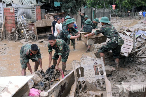 Tình đồng chí, nghĩa đồng bào ở vùng lũ Nghệ An