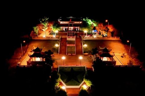 Một lần thắp, một đời nhớ - giữa Trường Sơn