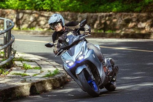 Xe ga Yamaha NVX 155 2025 có đáng để đi 'phượt'?