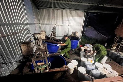 Công an Lâm Đồng triệt phá cơ sở nghi sản xuất phân bón giả quy mô lớn