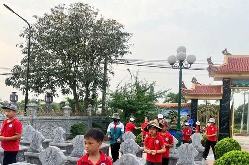 Giáo dục truyền thống yêu nước cho học sinh nhân dịp 27/7