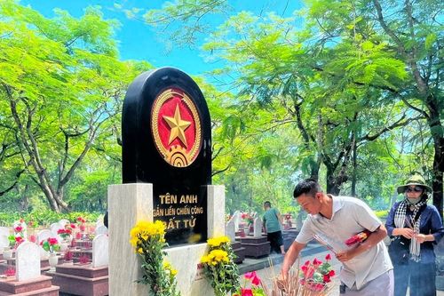 Tháng 7, tri ân anh hùng liệt sĩ an nghỉ tại Nghĩa trang Trường Sơn