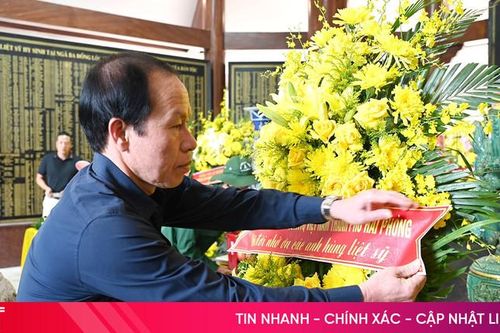 Đoàn công tác Hải Phòng dâng hương tại các địa chỉ đỏ ở Hà Tĩnh