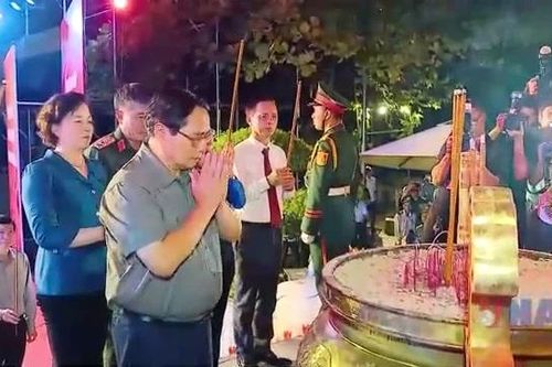 Thủ tướng: Tổ quốc và nhân dân đời đời nhớ ơn các anh hùng liệt sỹ