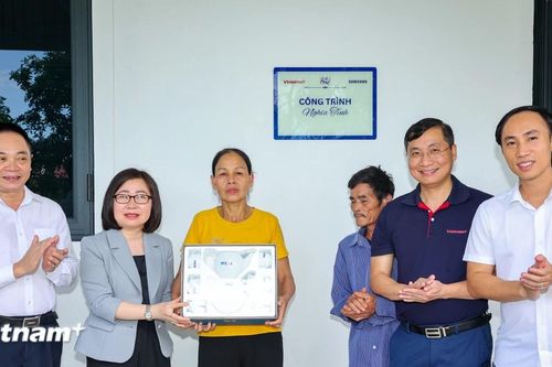 Tháng 7 tri ân: TTXVN trao nhà nghĩa tình cho thân nhân Nhà báo, Liệt sỹ Lê Viết Vượng