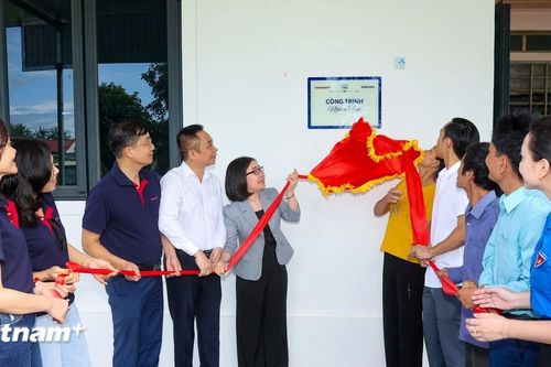 Nhà nghĩa tình: TTXVN tri ân người làm báo hy sinh vì Tổ quốc