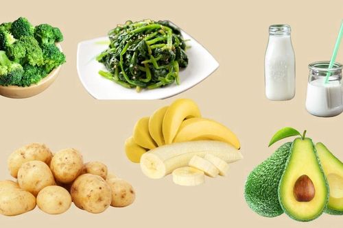 Dấu hiệu cơ thể thừa muối và cách thải muối qua chế độ ăn uống