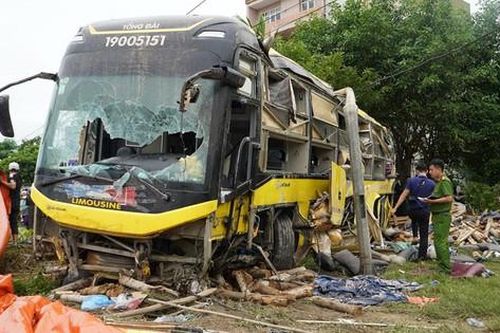 Hà Tĩnh đánh giá nguyên nhân, khắc phục hậu quả vụ tai nạn giao thông khiến nhiều người thương vong