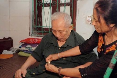 Những người vợ thầm lặng ở Trung tâm điều dưỡng thương binh Duy Tiên