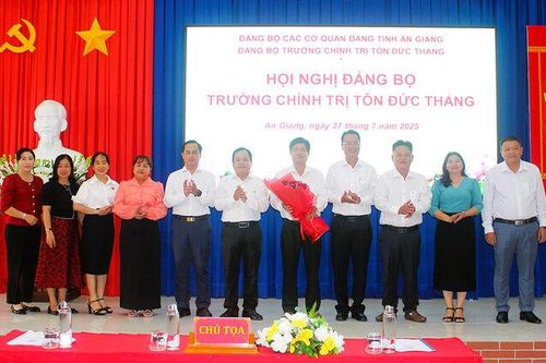 Đảng bộ Trường Chính trị Tôn Đức Thắng hợp nhất, kiện toàn tổ chức và nhân sự nhiệm kỳ 2025 - 2030
