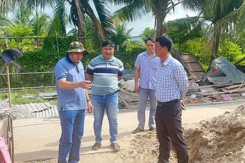 Xã Ba Chúc hỗ trợ cất mới, sửa chữa nhà cho hộ dân bị ảnh hướng lốc xoáy