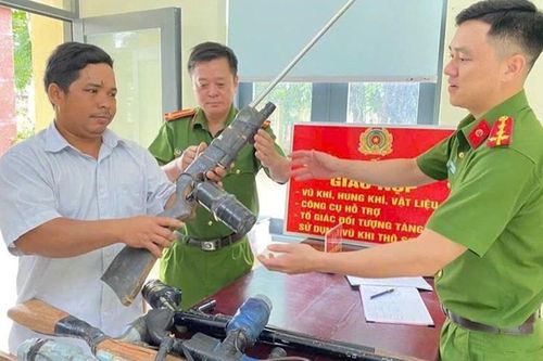 Gia Lai vận động người dân tự giác giao nộp vũ khí, vật liệu nổ
