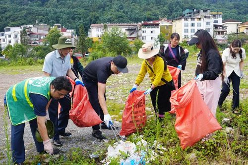 Phường Sa Pa phát động phong trào thi đua 'Sáng tạo – Khởi nghiệp' và hưởng ứng phong trào 'Chủ nhật sạch'
