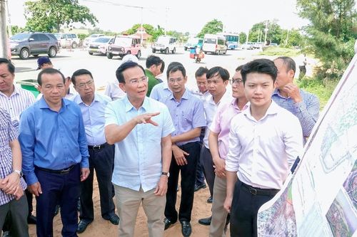 Đoàn công tác của Chủ tịch UBND tỉnh Lâm Đồng kiểm tra một số dự án ven biển