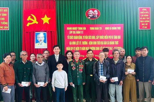 Trung đoàn 726 thực hiện các hoạt động tri ân tại xã biên giới Quảng Trực