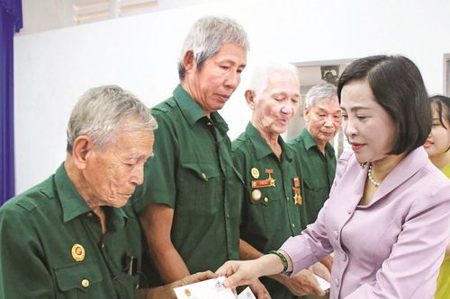 Kỷ niệm 78 năm ngày Thương binh - Liệt sĩ (27/7/1947 - 27/7/2025):Cột mốc ký ức, lời khắc ghi đanh thép