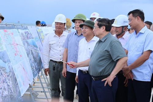 Thủ tướng kiểm tra 3 dự án có tổng vốn đầu tư trên 30.000 tỷ đồng tại Quảng Trị