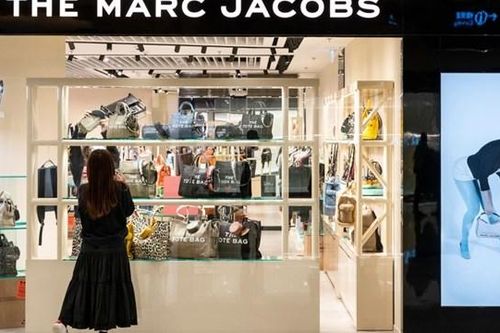 LVMH muốn bán thương hiệu thời trang xa xỉ Marc Jacobs với giá thương vụ khoảng 1 tỷ USD