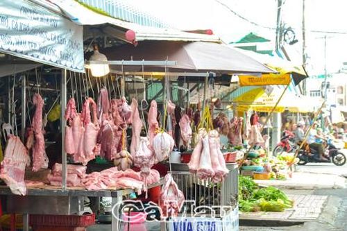 Giá heo hơi sụt giảm sau nhiều tháng tăng