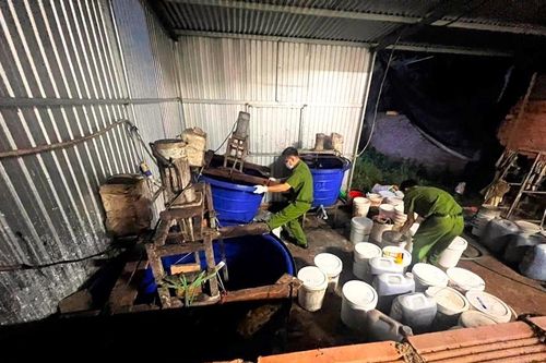 Công an Lâm Đồng triệt phá cơ sở nghi sản xuất phân bón giả quy mô lớn