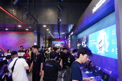 Không kịp dự khai trương? An Phát vẫn đang 'bật máy' chương trình ưu đãi, game, AI cho fan đến cuối tuần