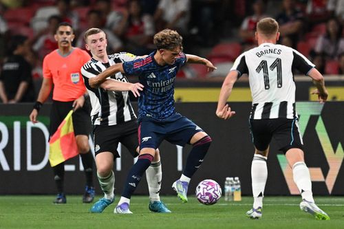 Cầu thủ 15 tuổi của Arsenal gây sốt