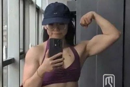 Nữ bác sĩ pháp y 'cơ bắp nhất Trung Quốc'
