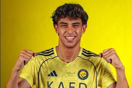 Felix giàu to khi sang Saudi Arabia