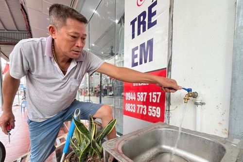 Mang nước sạch đến với người dân vùng bãi sông Hồng