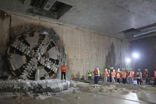 Hà Nội: Máy đào hầm đường sắt đô thị đã đến Ga Văn Miếu