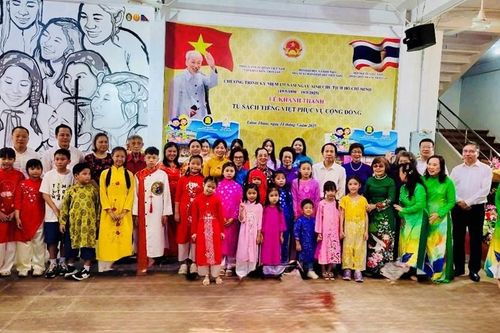 'Giữ lửa' tiếng Việt nơi đất khách