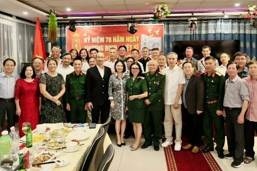 Kỷ niệm 78 năm Ngày Thương binh-Liệt sĩ tại Hungary