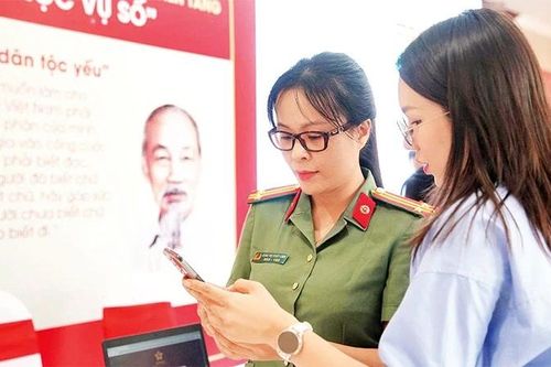 Công an Hà Nội chuyển đổi số toàn diện