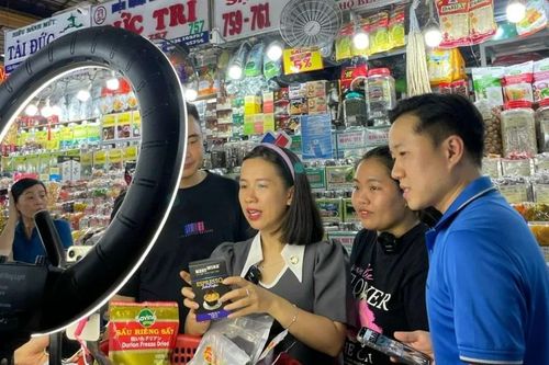 Thủ tục xin giấy phép xác nhận nội dung quảng cáo trước phiên livestream khá nhiêu khê