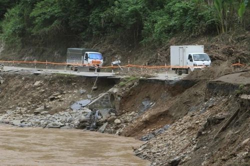 Nghệ An: Hàng chục điểm sạt lở trên tuyến đường độc đạo lên cửa khẩu quốc tế Nậm Cắn
