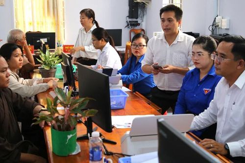'Cánh tay nối dài' của chính quyền địa phương