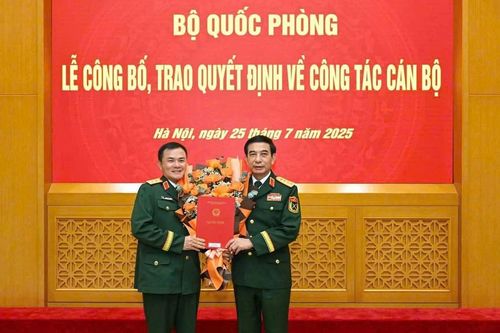 Chủ tịch Viettel Tào Đức Thắng được thăng quân hàm Trung tướng