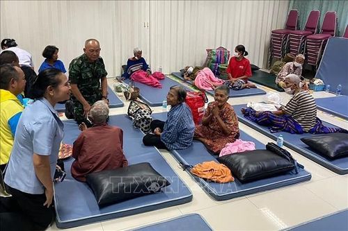 Dân làng sơ tán tại biên giới Thái Lan - Campuchia mong mỏi về nhà trước thềm hòa đàm