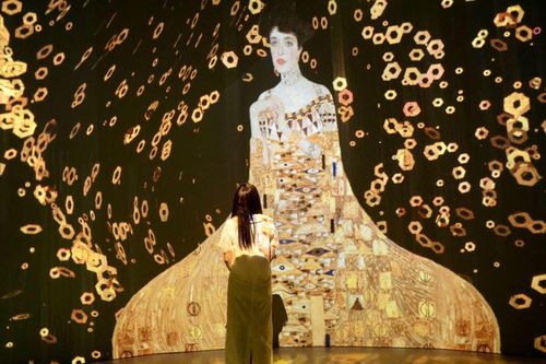 Triển lãm Gustav Klimt - nơi nghệ thuật bừng sáng giác quan