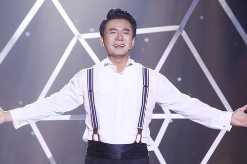 'Jang Dong Gun màn ảnh Việt' Trương Minh Cường gây bất ngờ với khả năng ca hát