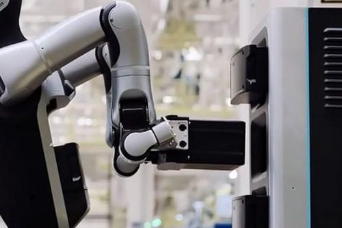 Robot của Trung Quốc có thể dẫn đến cuộc nổi loạn 'không hồi kết'
