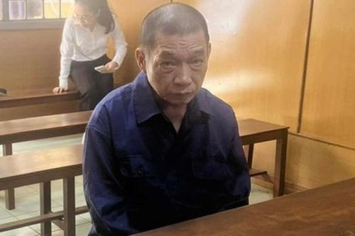 Tấm lòng rộng lượng của người vợ bị chồng đổ xăng đốt