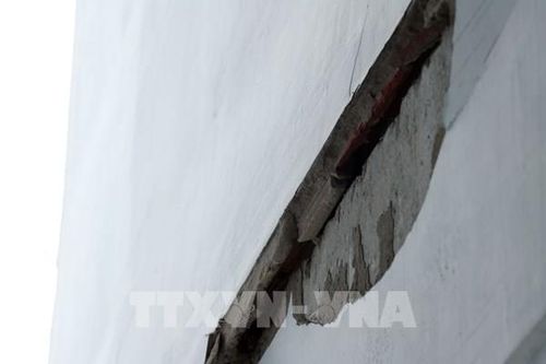 Tp. Hồ Chí Minh kiểm tra tòa chung cư cao 34 tầng có vết nứt gãy