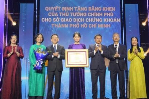 Dấu mốc cho thị trường vốn sau 25 năm hoạt động của thị trường chứng khoán Việt Nam