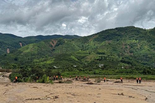 Sơn La: Tích cực tìm người mất tích và cảnh báo nguy cơ ngập lụt tiếp diễn
