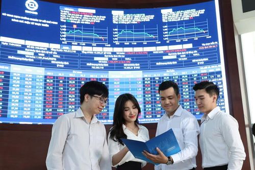 Thị trường chứng khoán: Kênh huy động vốn chiến lược và tăng trưởng bền vững