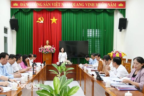 CHÀO MỪNG ĐẠI HỘI ĐẢNG CÁC CẤP, ĐẠI HỘI ĐẢNG BỘ TỈNH NHIỆM KỲ 2025-2030 VÀ ĐẠI HỘI LẦN THỨ XIV CỦA ĐẢNG Tổ Thẩm định số 5 thẩm định văn kiện đại hội Đảng bộ 2 xã Minh Đức và Tân Khai