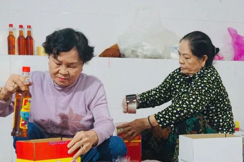 Những nữ cựu chiến binh 'thắp lửa' giữa đời thường
