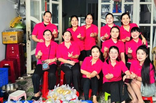Thắp lửa yêu thương từ căn bếp thiện nguyện